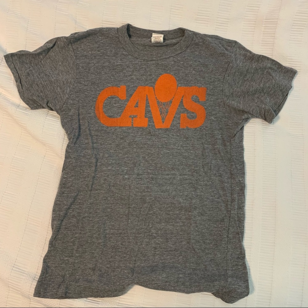 Vintage Cleveland Cavs shirt